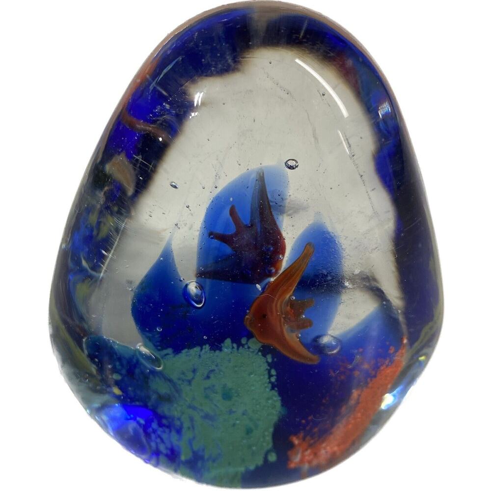 Murano Style Art Glass Paperweight Flat Aquarium 3.5” 2 Fish